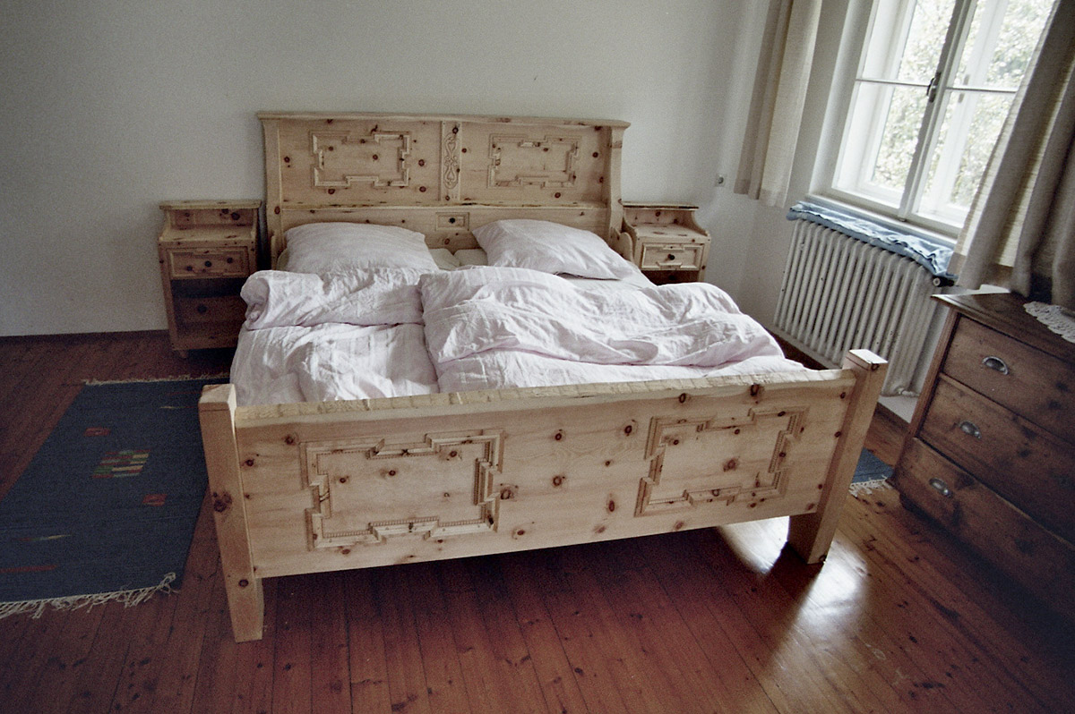 Altholz-Bett